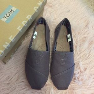 Toms classic slip-on Ash color